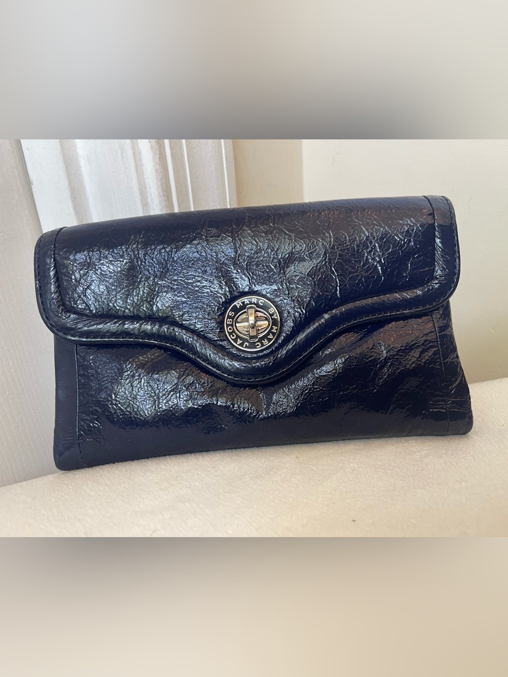 Marc Jacobs Black Patent Leather Turn-Lock Wristlet Clutch
